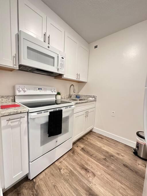 Cozy 1 Bedroom Apartment In Downtown Gadsden, Al Kültér fotó